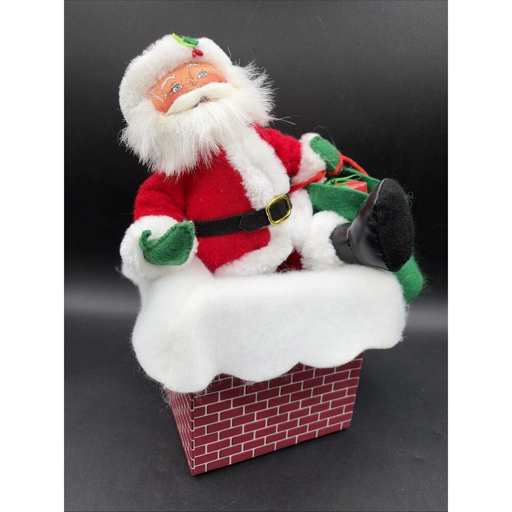 Annalee 'Down Thru The Chimney' - Santa With Bag Of Presents.